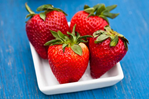 Fresh strawberries — Stock Photo, Image