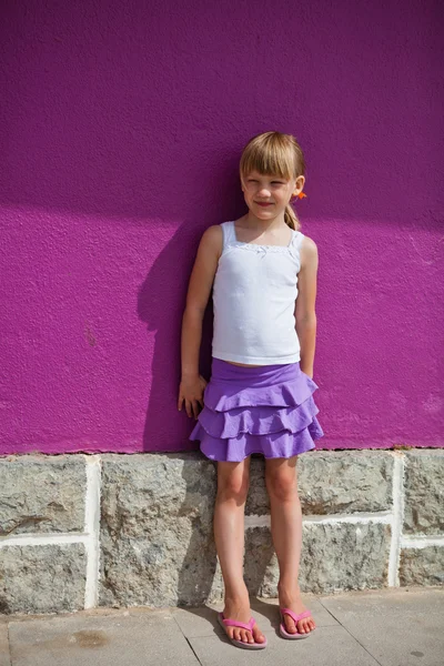 Portrait of young girl — Stock Photo, Image