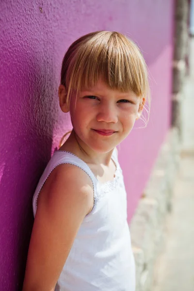Πορτρέτο της νεαρής κοπέλας — Φωτογραφία Αρχείου