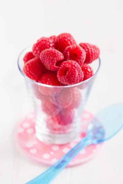 Fresh raspberries in glass — Stock Photo, Image