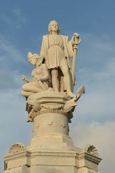 Monument till ett öppnare Amerikas christopher columbus — Stockfoto