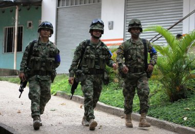 askerler devriye şehir