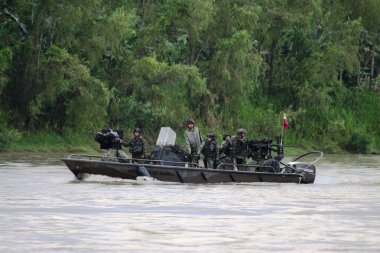 Reid denizciler nehir guaviare üzerinde