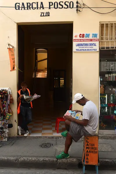 Граждане на улицах Картахены — стоковое фото
