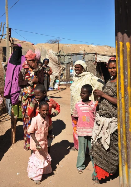 Campamento para refugiados africanos y desplazados en las afueras de Hargeisa en Somalilandia bajo los auspicios de la ONU . — Foto de Stock