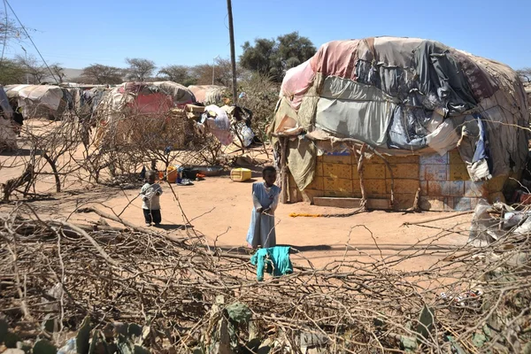 Campo per rifugiati africani e sfollati alla periferia di Hargeisa in Somaliland sotto l'egida delle Nazioni Unite . — Foto Stock