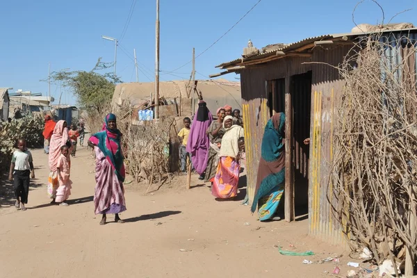 Läger för afrikanska flyktingar och fördrivna i utkanten av hargeisa i somaliland under FN: s beskydd. — Stockfoto