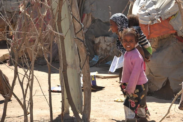 Kamp voor Afrikaanse vluchtelingen en ontheemden aan de rand van Hargeisa in Somaliland onder auspiciën van de VN. — Stockfoto