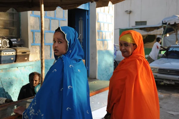 Somalis nas ruas da cidade de Hargeysa . — Fotografia de Stock