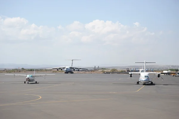 Aeropuerto internacional en la ciudad de Yibuti . —  Fotos de Stock