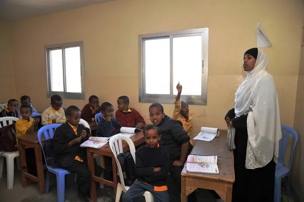 Prima scuola Sole di Hargeysa . — Foto Stock