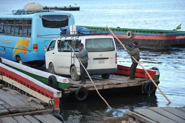 Servicio de ferries en el lago Titicaca —  Fotos de Stock