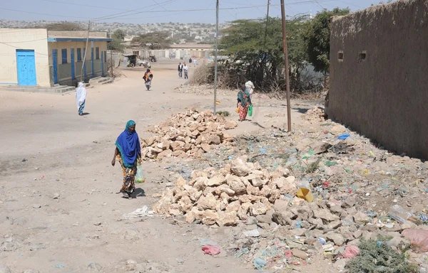 Somalilerle sıkı hargeysa şehir sokaklarında. — Stok fotoğraf