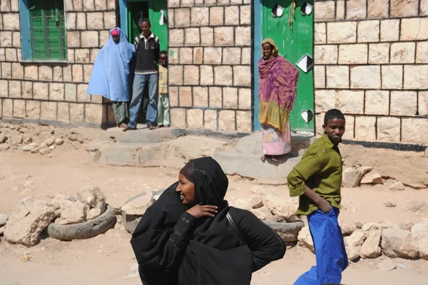 Somalis nas ruas da cidade de Hargeysa . — Fotografia de Stock