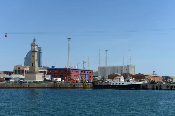 El puerto más antiguo y más grande de la ciudad Barcelona —  Fotos de Stock