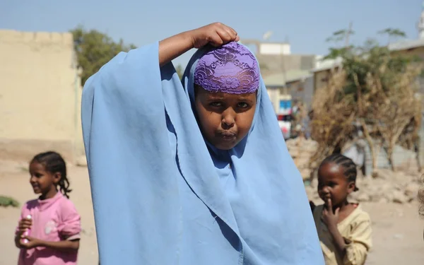 Somalis in the streets of the city of Hargeysa. — Stock Photo, Image