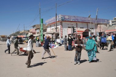 Somalilerle sıkı hargeysa şehir sokaklarında.