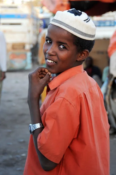 Somalis nas ruas da cidade de Hargeysa . — Fotografia de Stock