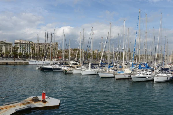 The oldest and largest port the city Barcelona — Stock Photo, Image