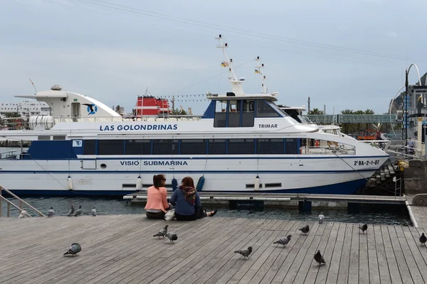 Den äldsta och största hamn den stad barcelona — Stockfoto