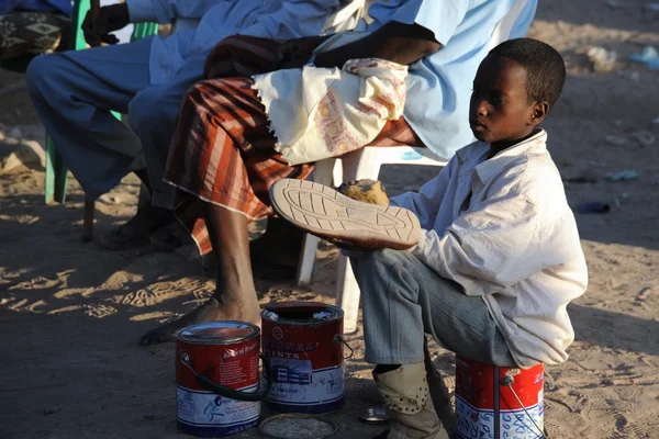 Somalis in the streets of the city of Hargeysa. — Stock Photo, Image