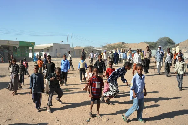 Somaliërs in de straten van de stad van hargeysa. — Stockfoto