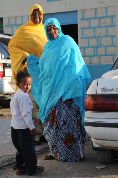 Somalis in the streets of the city of Hargeysa.