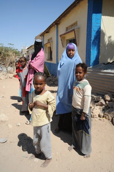 Somalis nas ruas da cidade de Hargeysa . — Fotografia de Stock