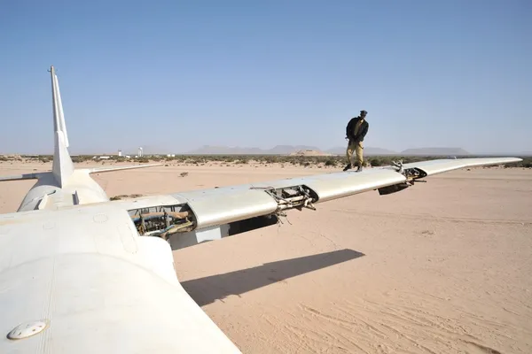 Das Flugzeug stürzte auf dem Flughafen der Berbera ab — Stockfoto