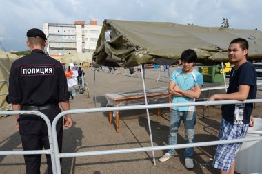 Zorla göç ettirilmiş kişiler için geçici kamp