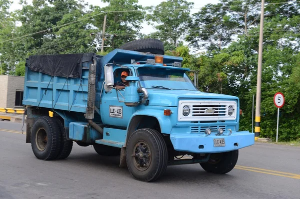 Der LKW auf der Straße der Halbinsel Guajira . — Stockfoto