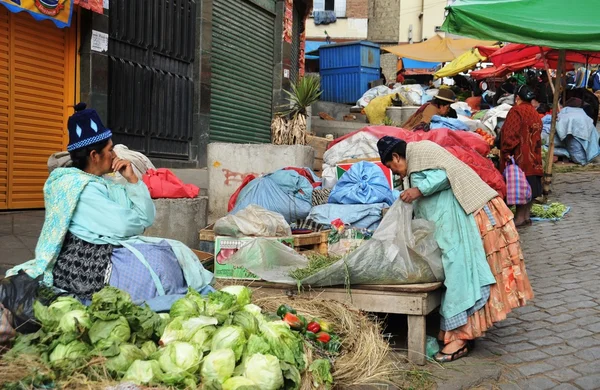 Women selling on the street of La Paz. — Stock Photo, Image