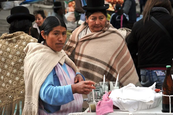 Women selling on the street of La Paz. — Stock Photo, Image