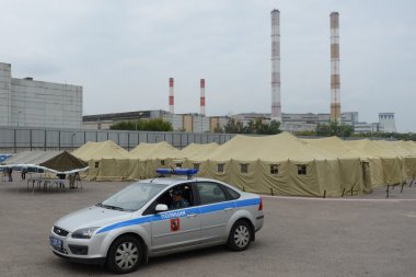 Zorla göç ettirilmiş kişiler için geçici kamp