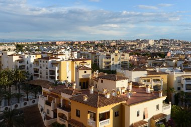 torrevieja içinde konut kompleksi