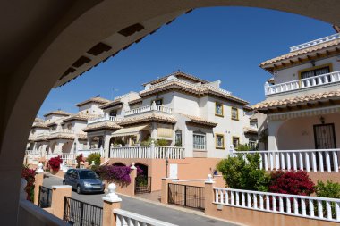 orihuela costa içinde konut kompleksi