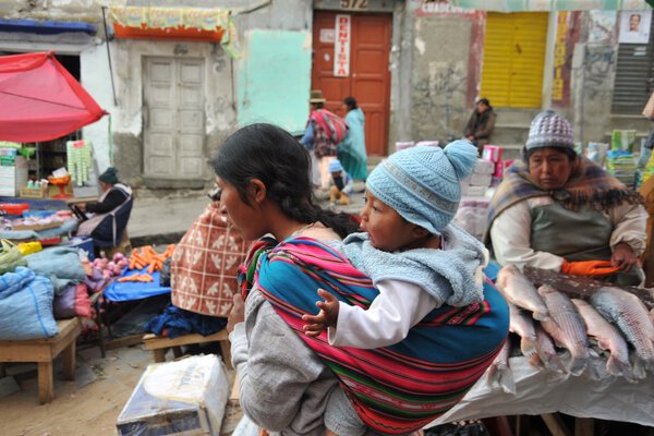 Женщины на улице Ла-Пас
.