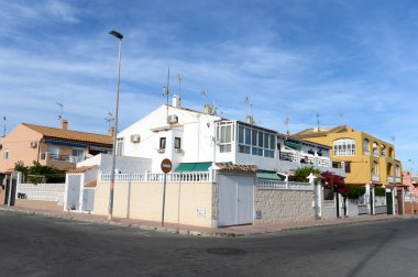 torrevieja içinde konut kompleksi
