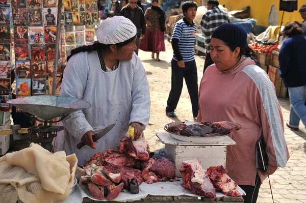 Kvinnor säljer på gatan la Paz. — Stockfoto