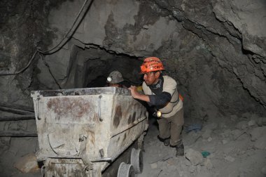 mine gümüş üretiminde.