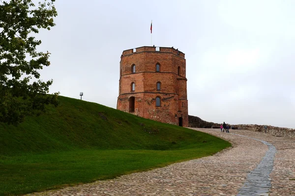 Gediminas torony - egy emlékmű a történelem és a kultúra Vilniusban — Stock Fotó