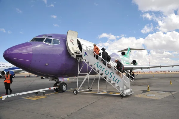 Aircraft at the airport of La Paz. — Stock Photo, Image