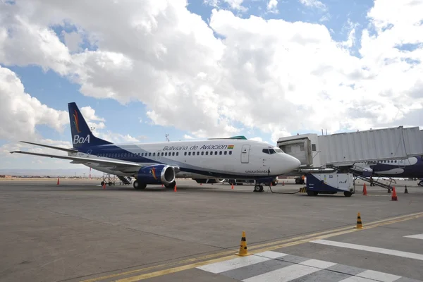 Aircraft at the airport of La Paz. — Stock Photo, Image