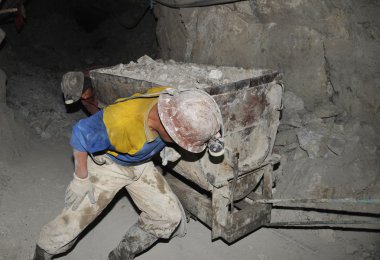 mine gümüş üretiminde.