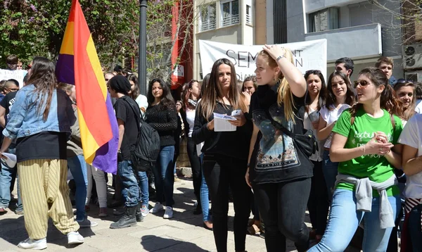 Protestní demonstrace studentů vysokých škol a vysokoškolských studentů v alicante — Stock fotografie