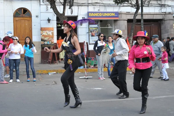 Жители города во время карнавала в честь девы Гваделупы . — стоковое фото