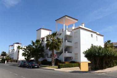 orihuela costa içinde konut kompleksi