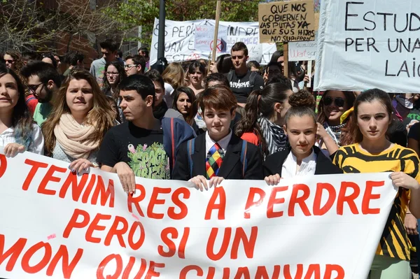 Protestdemonstratie van universitaire studenten en studenten in alicante — Stockfoto