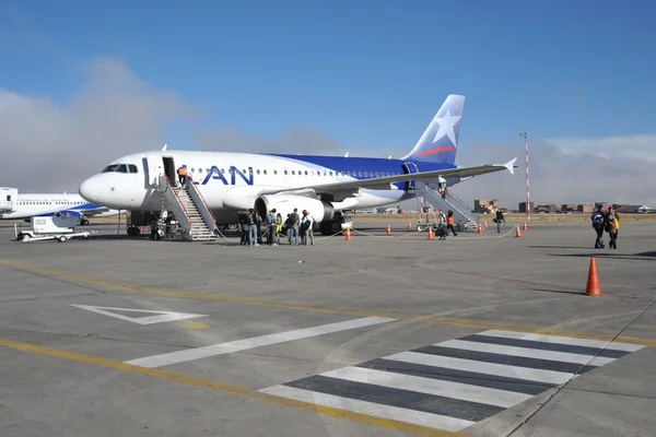 Aircraft at the airport of La Paz. — Stock Photo, Image