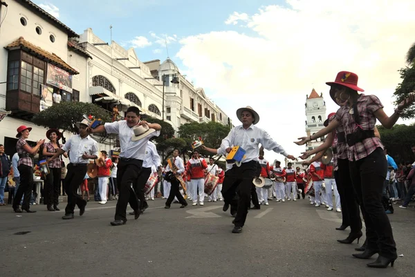 The inhabitants of the city during the carnival in honor of the virgin of Guadalupe. — Stock Photo, Image